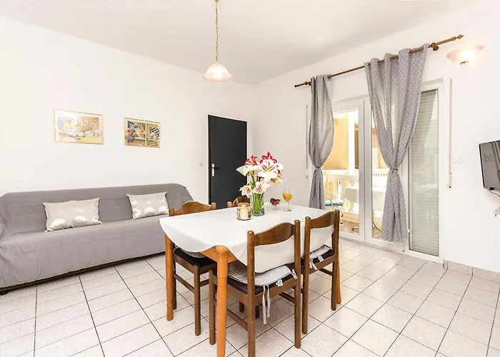 Apartments And Room Lotus