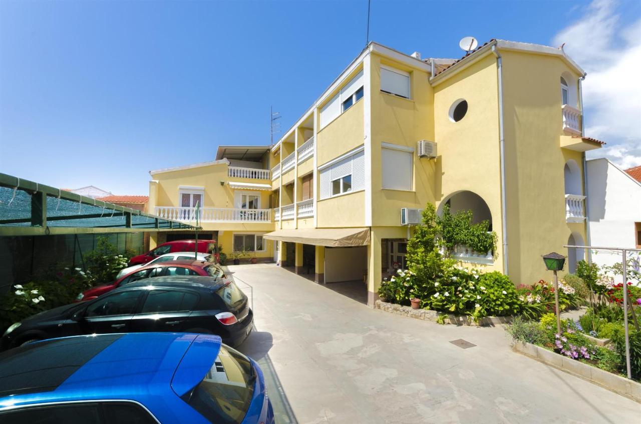 And Lotus Apartment *